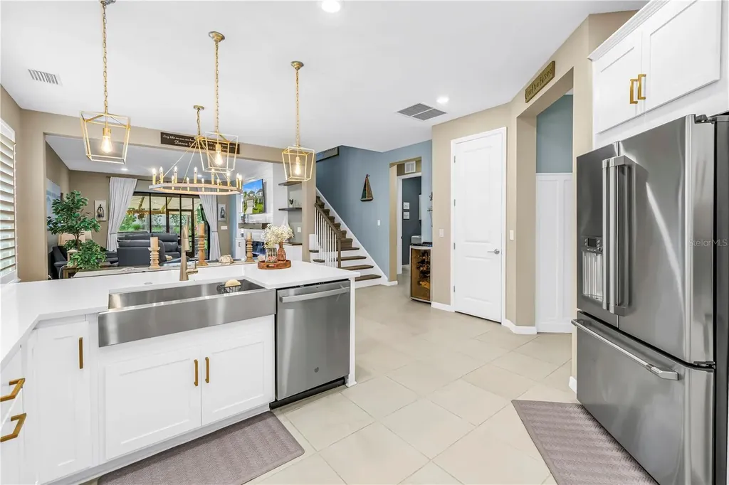 9240 Tequila Sunrise Drive Sarasota FL 34241