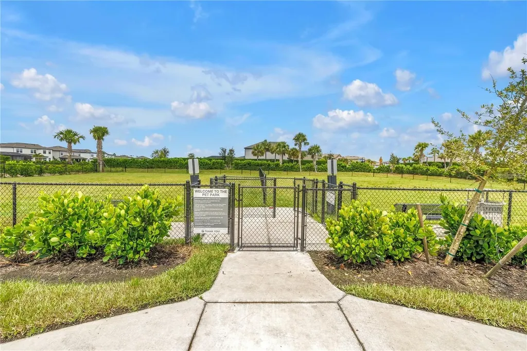 9240 Tequila Sunrise Drive Sarasota FL 34241