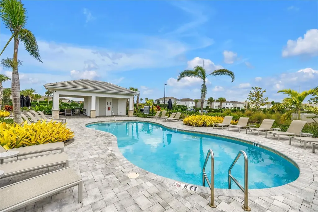 9240 Tequila Sunrise Drive Sarasota FL 34241