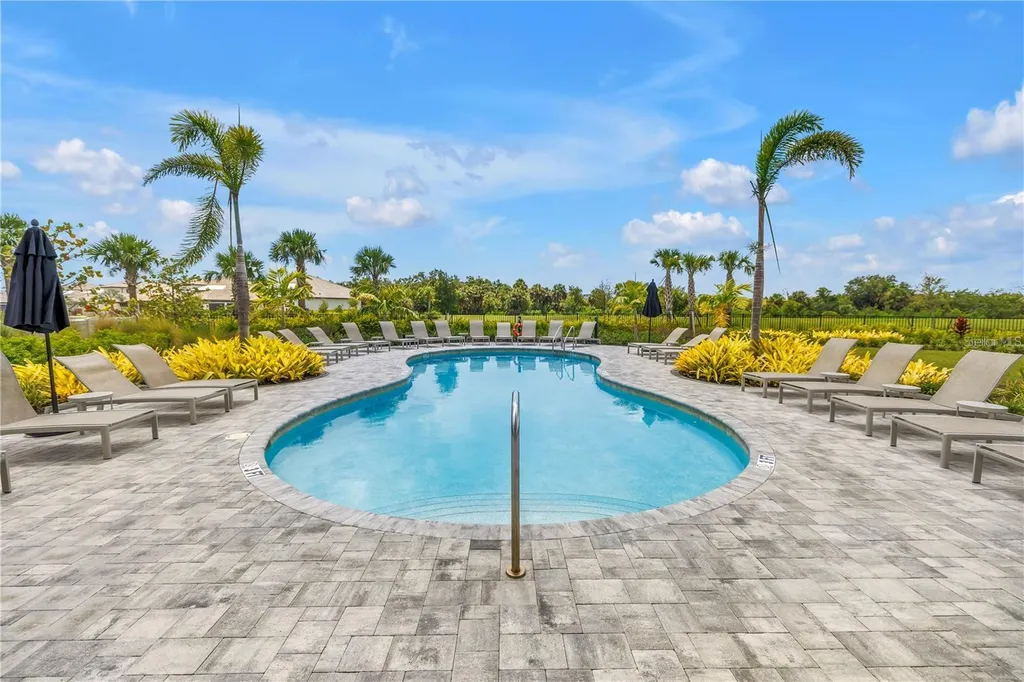 9240 Tequila Sunrise Drive Sarasota FL 34241
