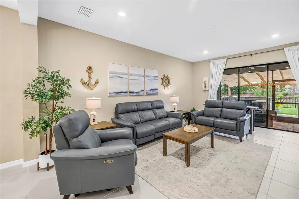 9240 Tequila Sunrise Drive Sarasota FL 34241