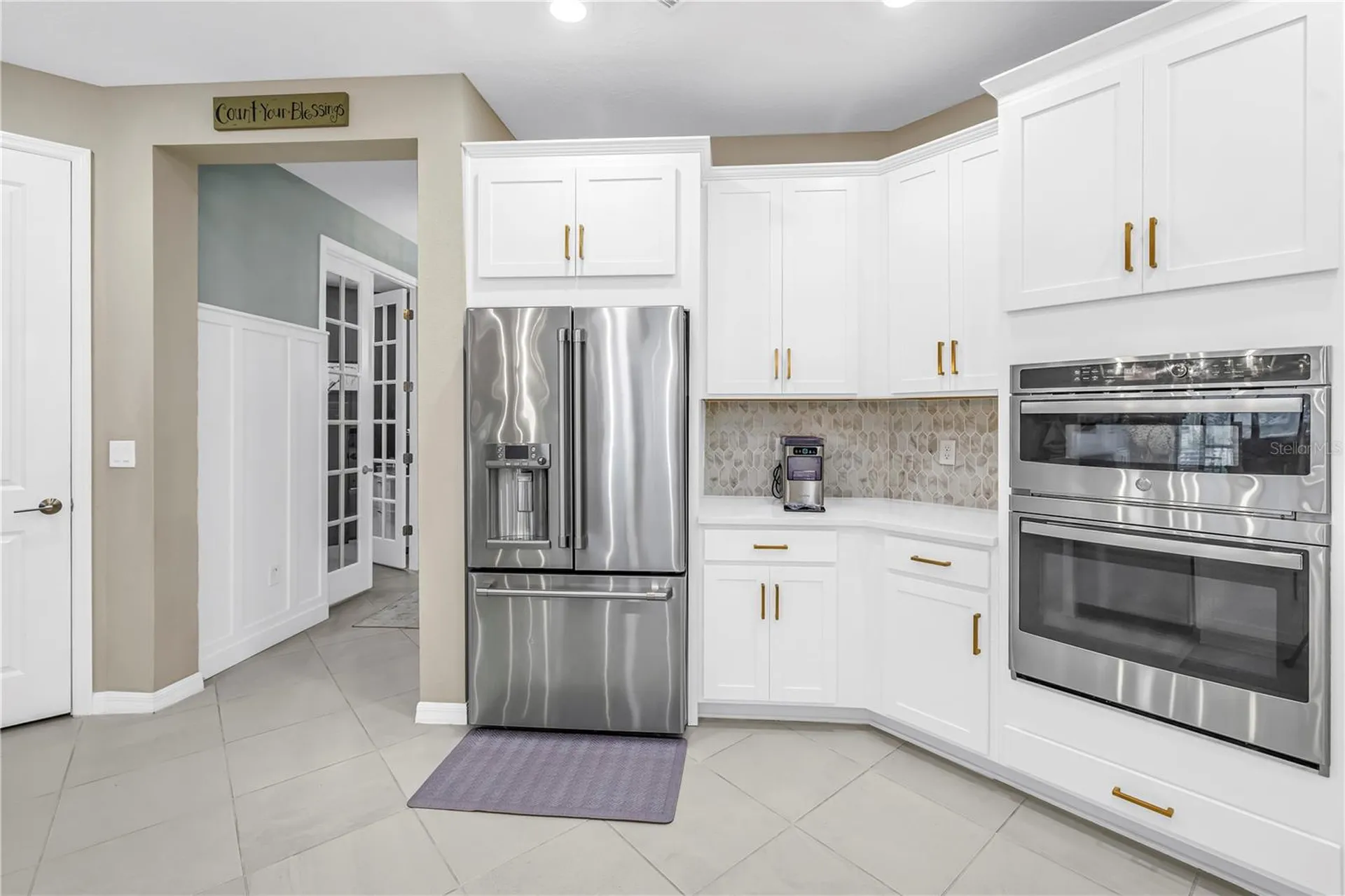 9240 Tequila Sunrise Drive Sarasota FL 34241