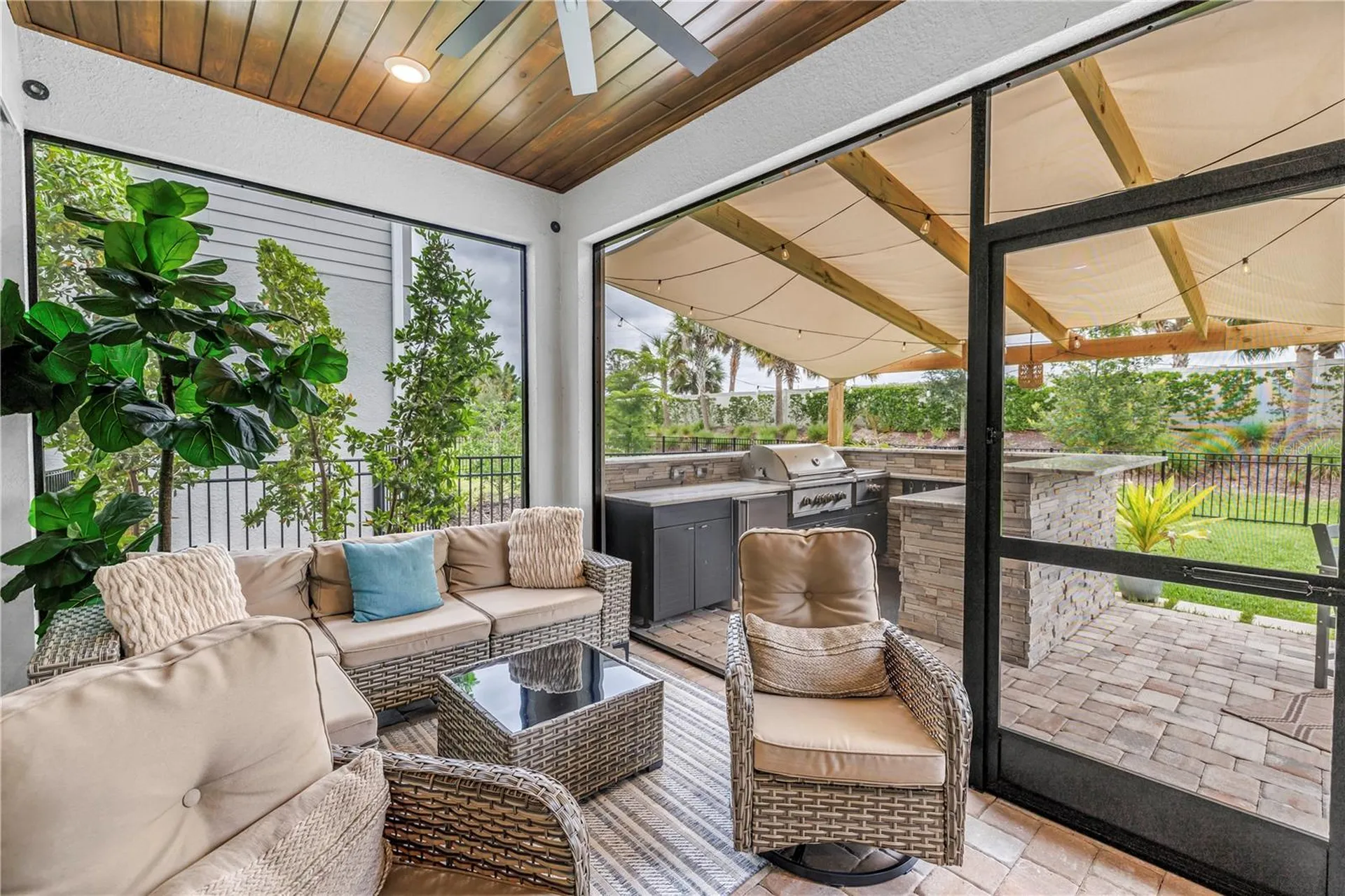 9240 Tequila Sunrise Drive Sarasota FL 34241
