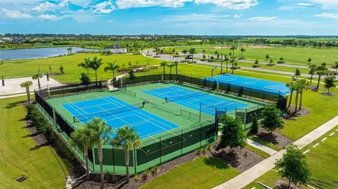 9240 Tequila Sunrise Drive Sarasota FL 34241