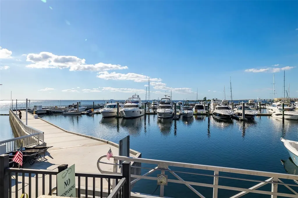 4815 Yacht Club Drive Tampa FL 33616