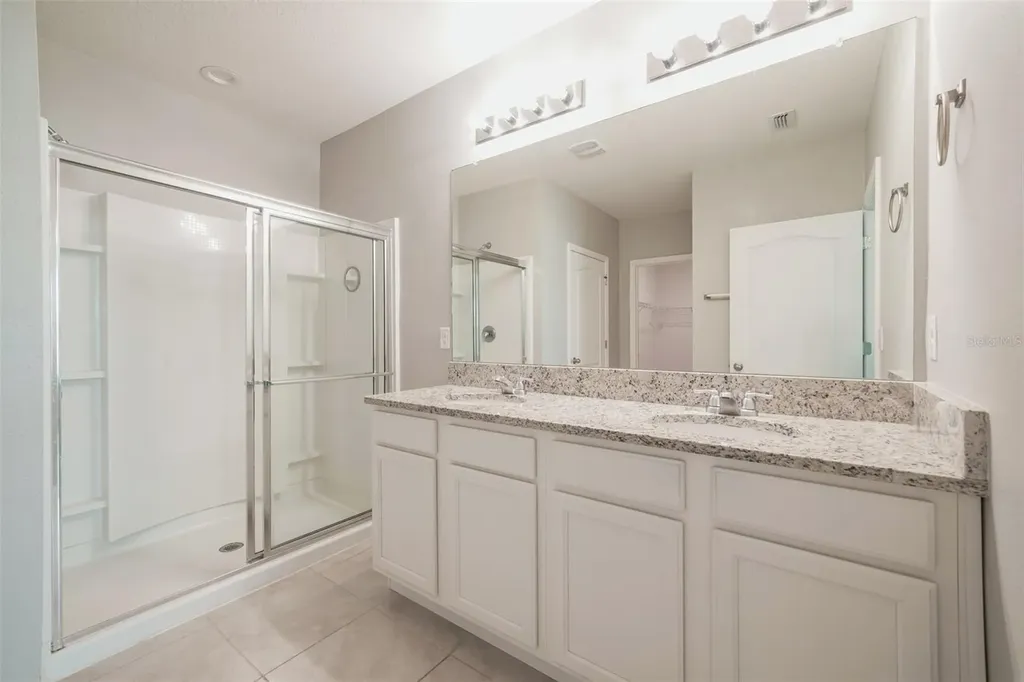 345 Summershore Drive Auburndale FL 33823