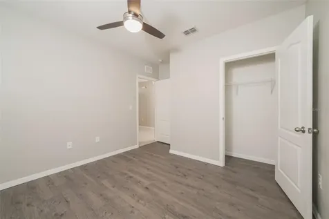 345 Summershore Drive Auburndale FL 33823