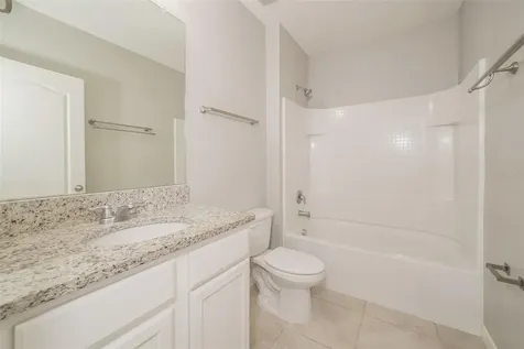 345 Summershore Drive Auburndale FL 33823