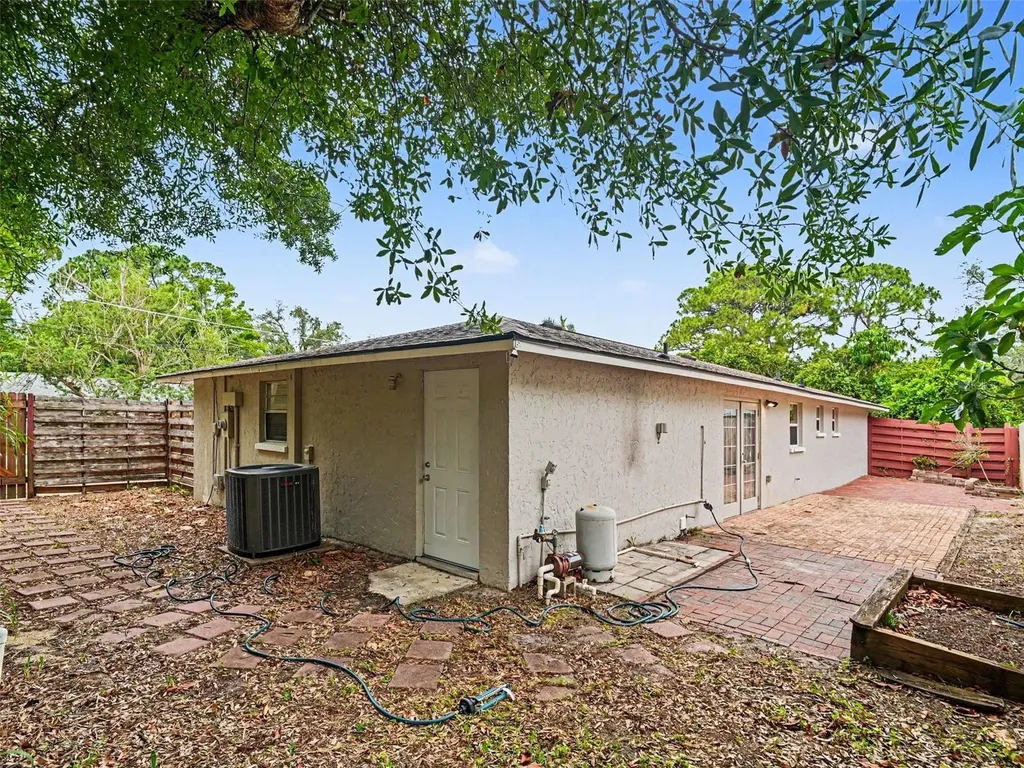 2111 Fairfield Avenue Sarasota FL 34232