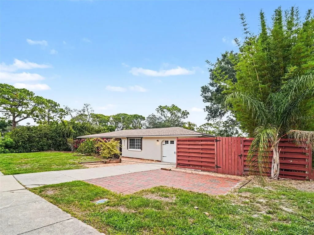 2111 Fairfield Avenue Sarasota FL 34232