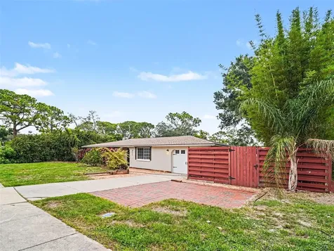2111 Fairfield Avenue Sarasota FL 34232
