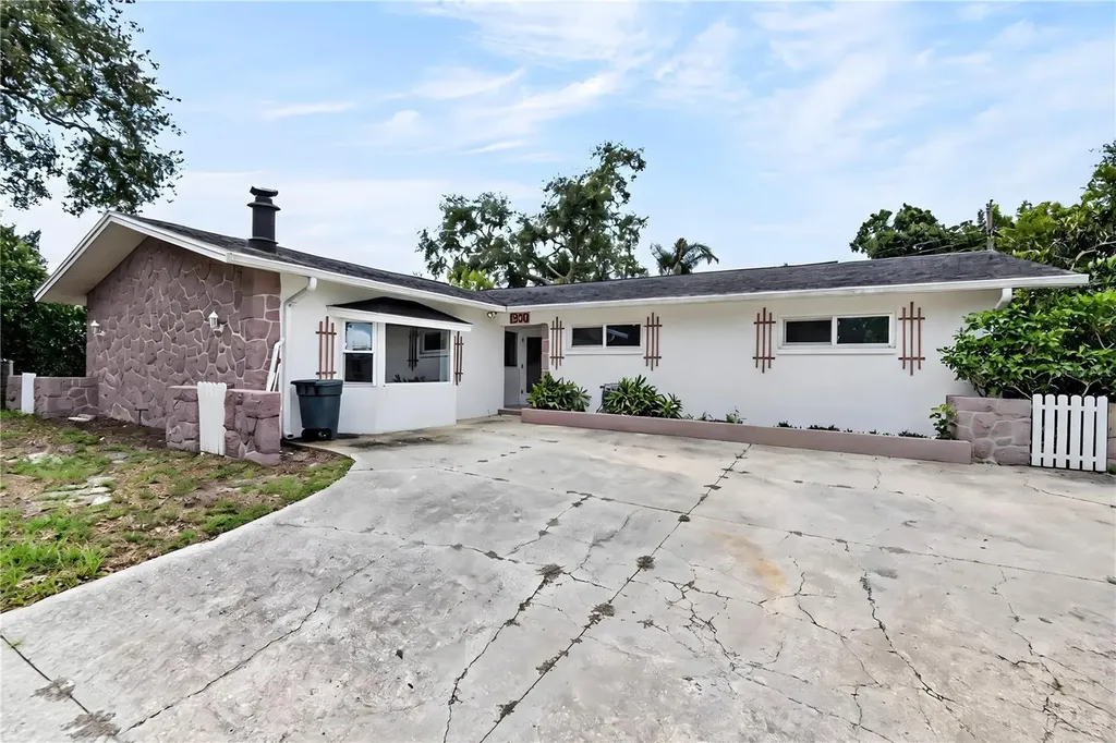 1900 Stanton Avenue Largo FL 33770