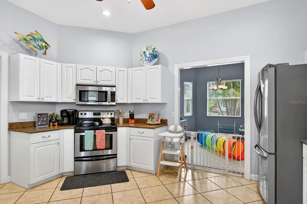 2219 18th Avenue W Bradenton FL 34205