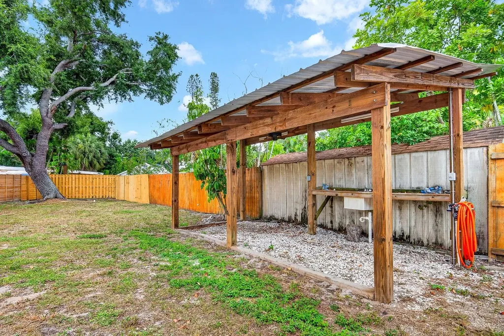 2219 18th Avenue W Bradenton FL 34205