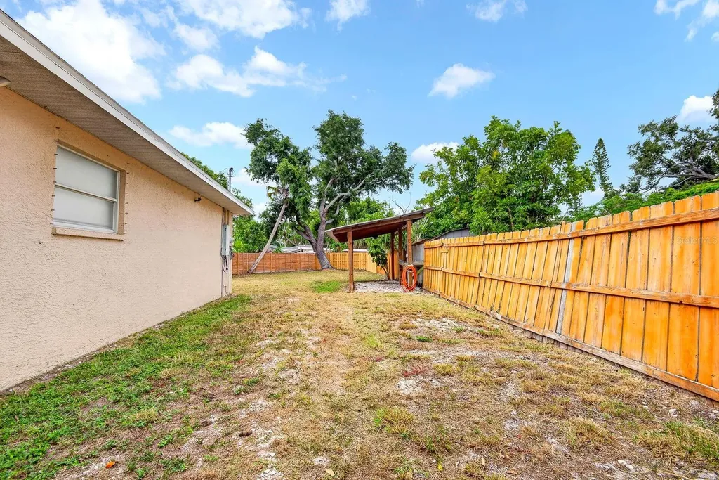 2219 18th Avenue W Bradenton FL 34205