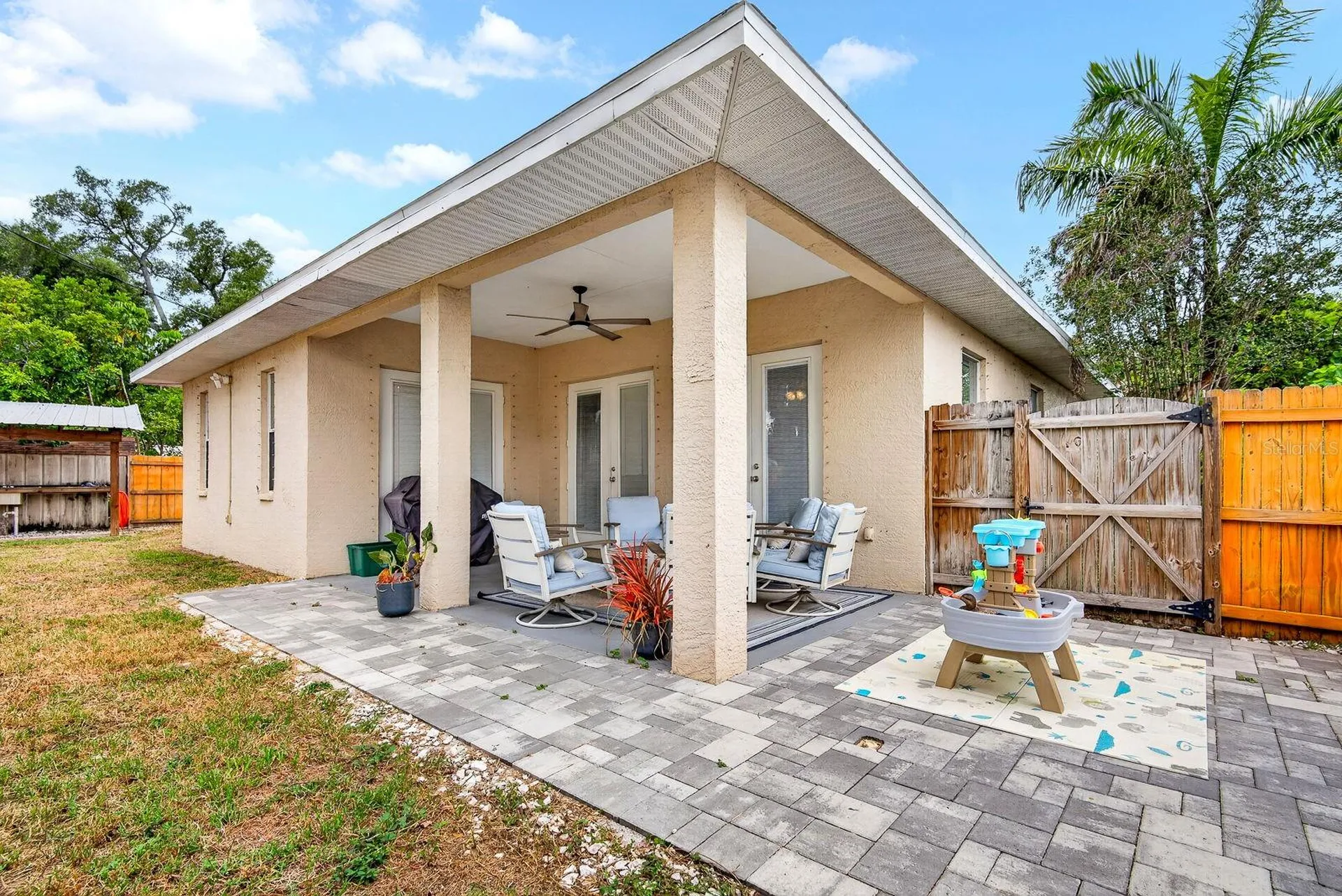 2219 18th Avenue W Bradenton FL 34205
