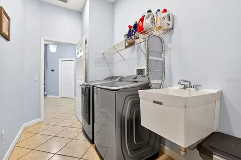 2219 18th Avenue W Bradenton FL 34205
