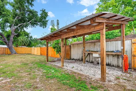 2219 18th Avenue W Bradenton FL 34205