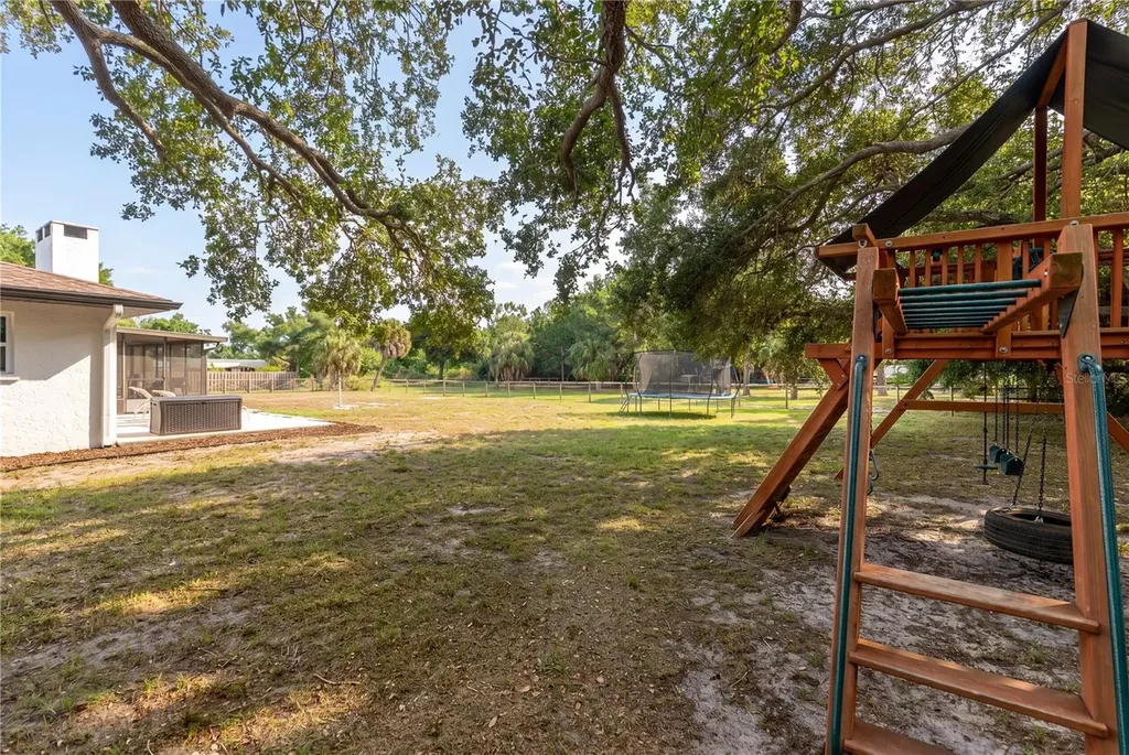 1515 21st Street W Palmetto FL 34221