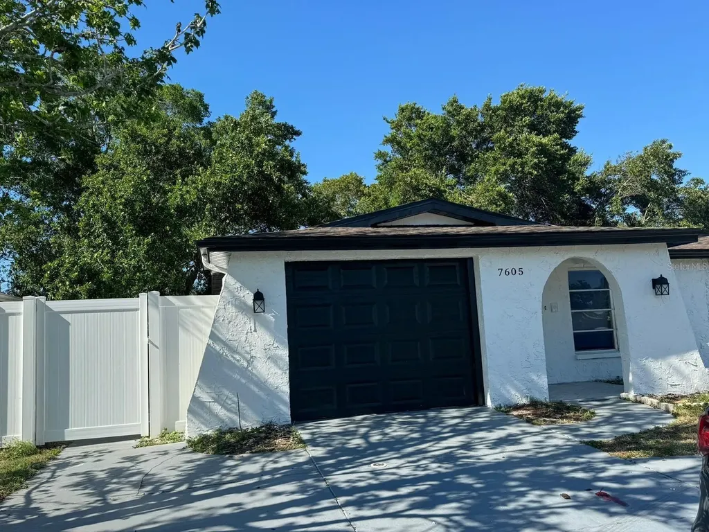 7605 Embassy Boulevard Port Richey FL 34668