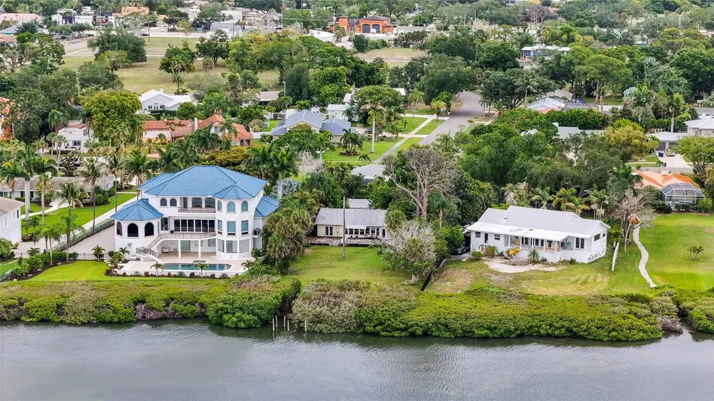 7538 Westmoreland Drive Sarasota FL 34243