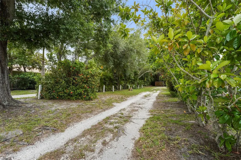 7538 Westmoreland Drive Sarasota FL 34243