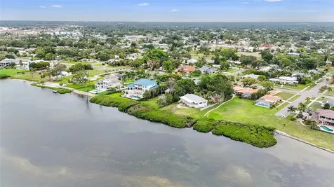 7538 Westmoreland Drive Sarasota FL 34243