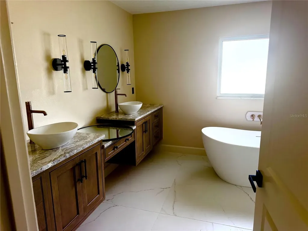 1341 W Lakeshore Drive Clermont FL 34711