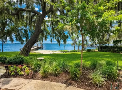 1341 W Lakeshore Drive Clermont FL 34711