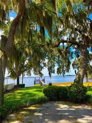 1341 W Lakeshore Drive Clermont FL 34711