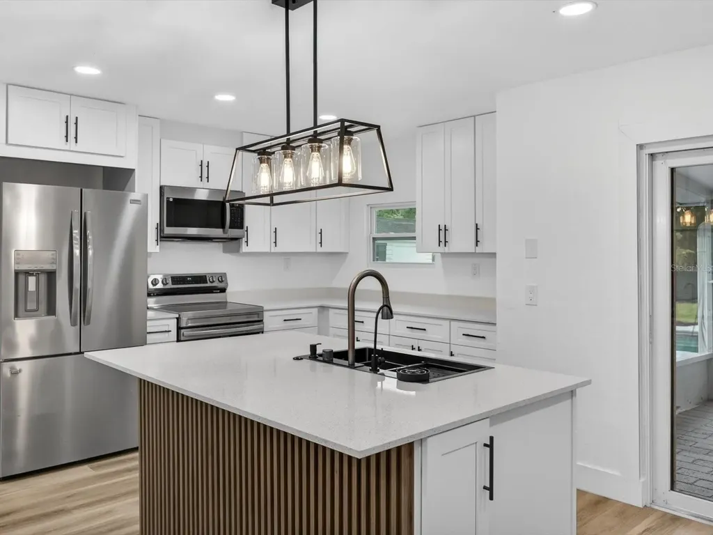 308 S Shadow Bay Drive Orlando FL 32825