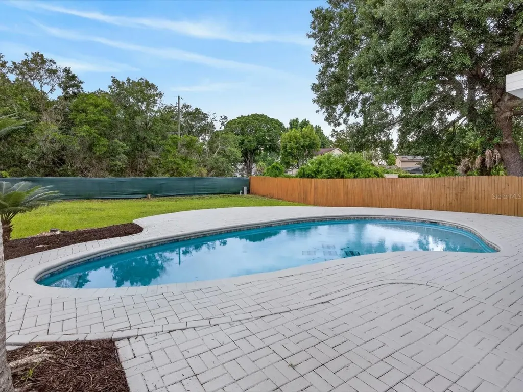 308 S Shadow Bay Drive Orlando FL 32825