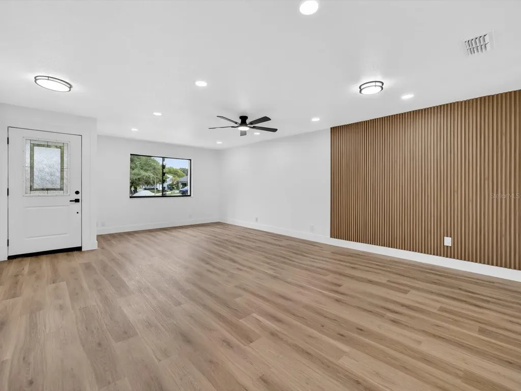 308 S Shadow Bay Drive Orlando FL 32825