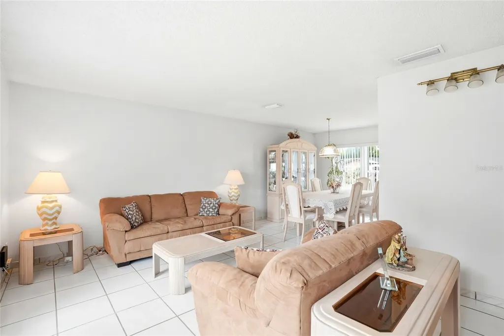 8206 Vassar Circle Tampa FL 33634