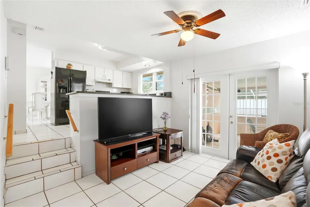 8206 Vassar Circle Tampa FL 33634