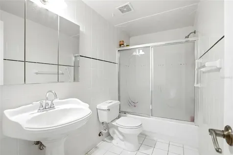 8206 Vassar Circle Tampa FL 33634