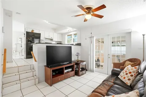 8206 Vassar Circle Tampa FL 33634