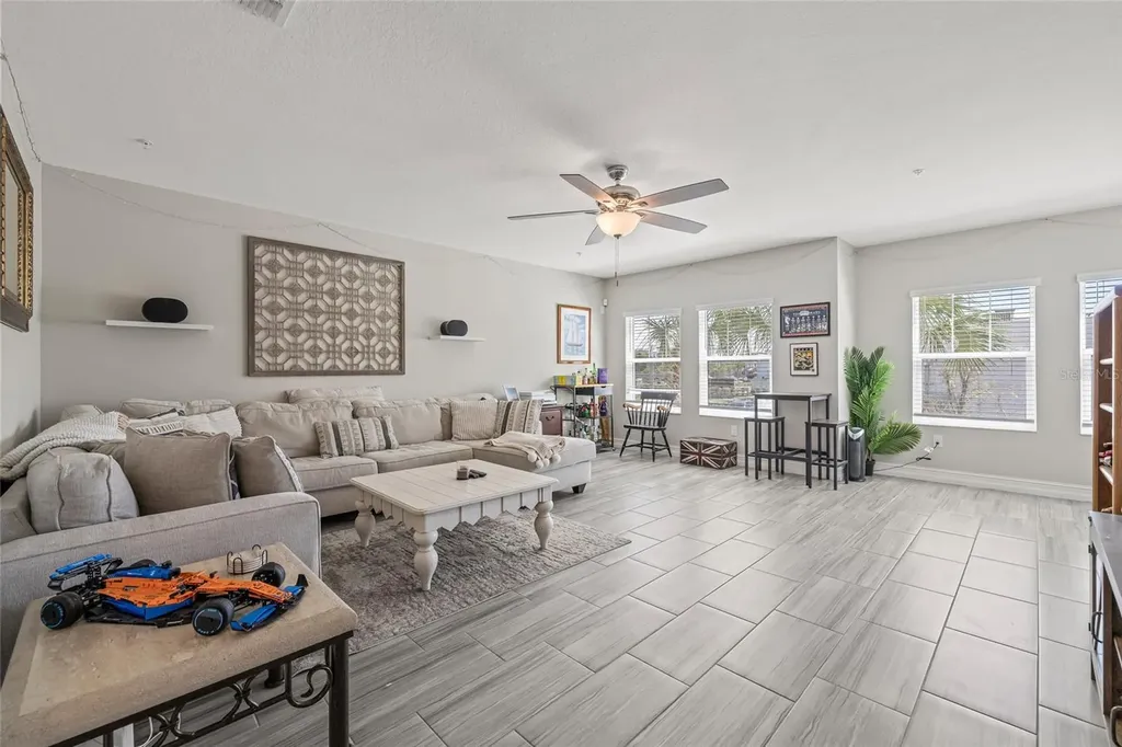 4941 W Price Avenue Tampa FL 33611