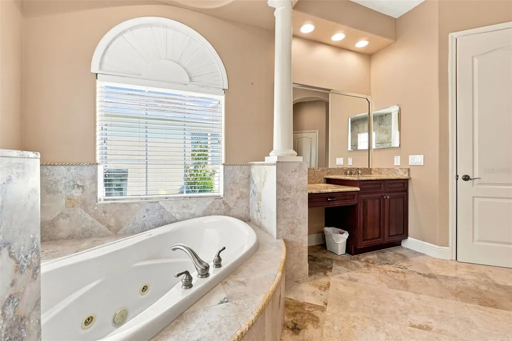 2604 Heritage Green Avenue Davenport FL 33837