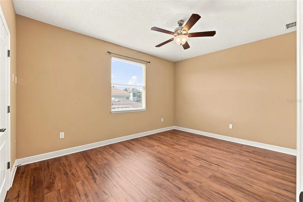 2604 Heritage Green Avenue Davenport FL 33837