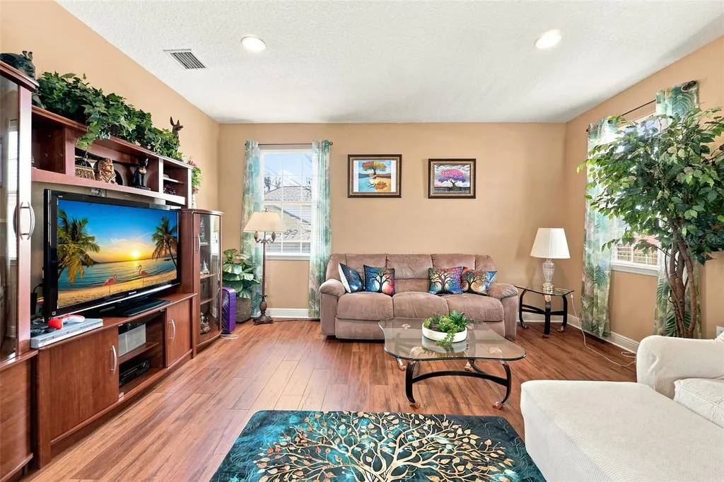 2604 Heritage Green Avenue Davenport FL 33837