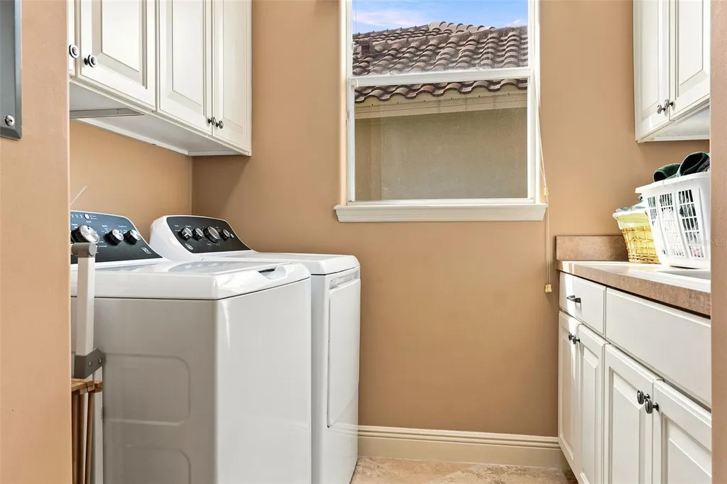 2604 Heritage Green Avenue Davenport FL 33837