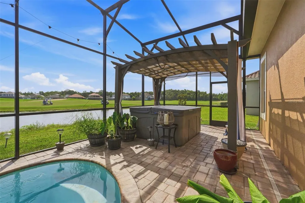 2604 Heritage Green Avenue Davenport FL 33837