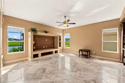 2604 Heritage Green Avenue Davenport FL 33837