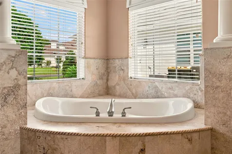 2604 Heritage Green Avenue Davenport FL 33837