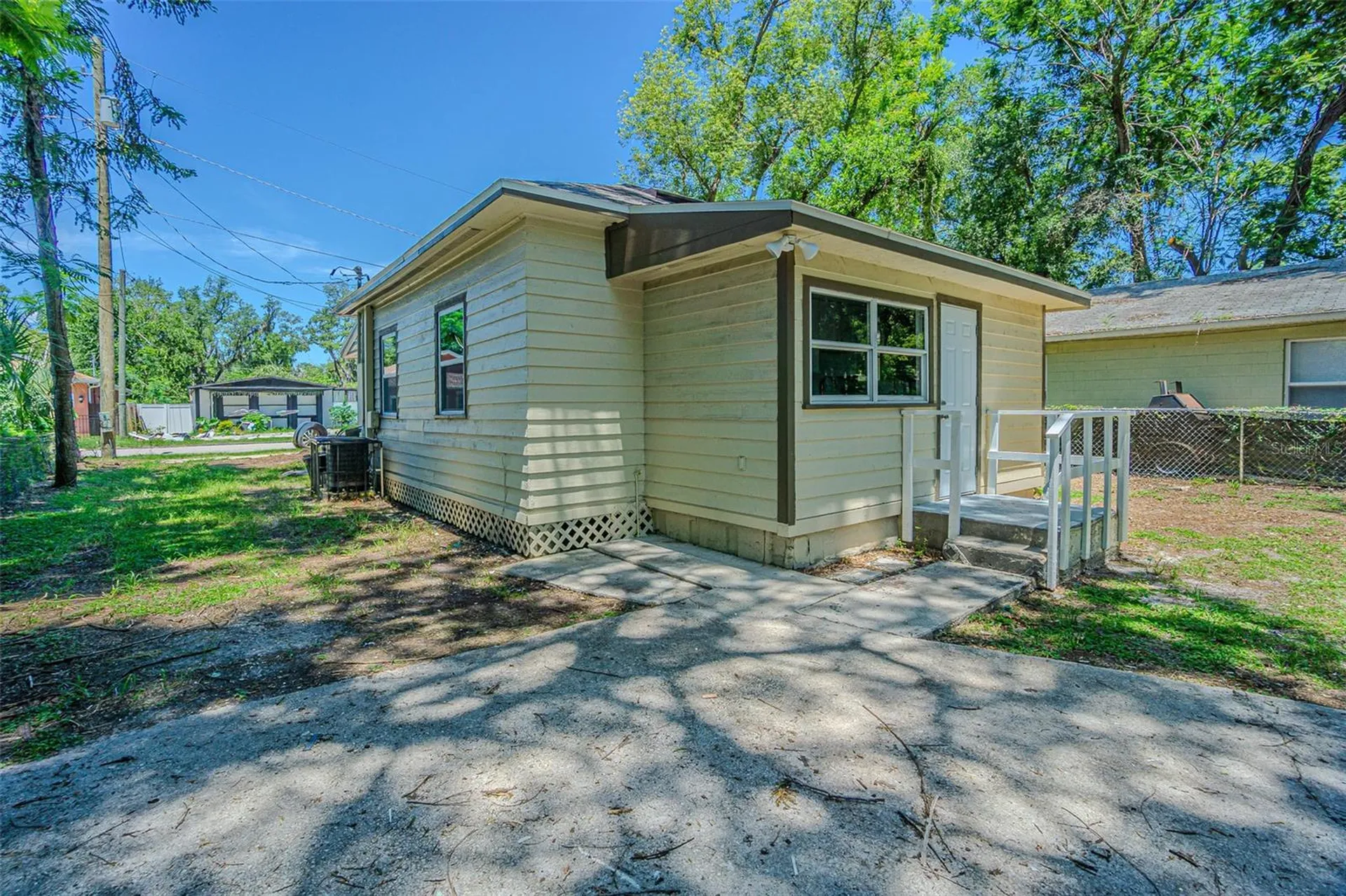 8305 N Klondyke Street Tampa FL 33604
