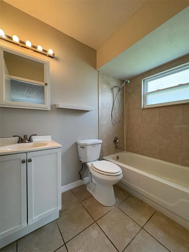 9933 Sweepstakes Lane Orlando FL 32837