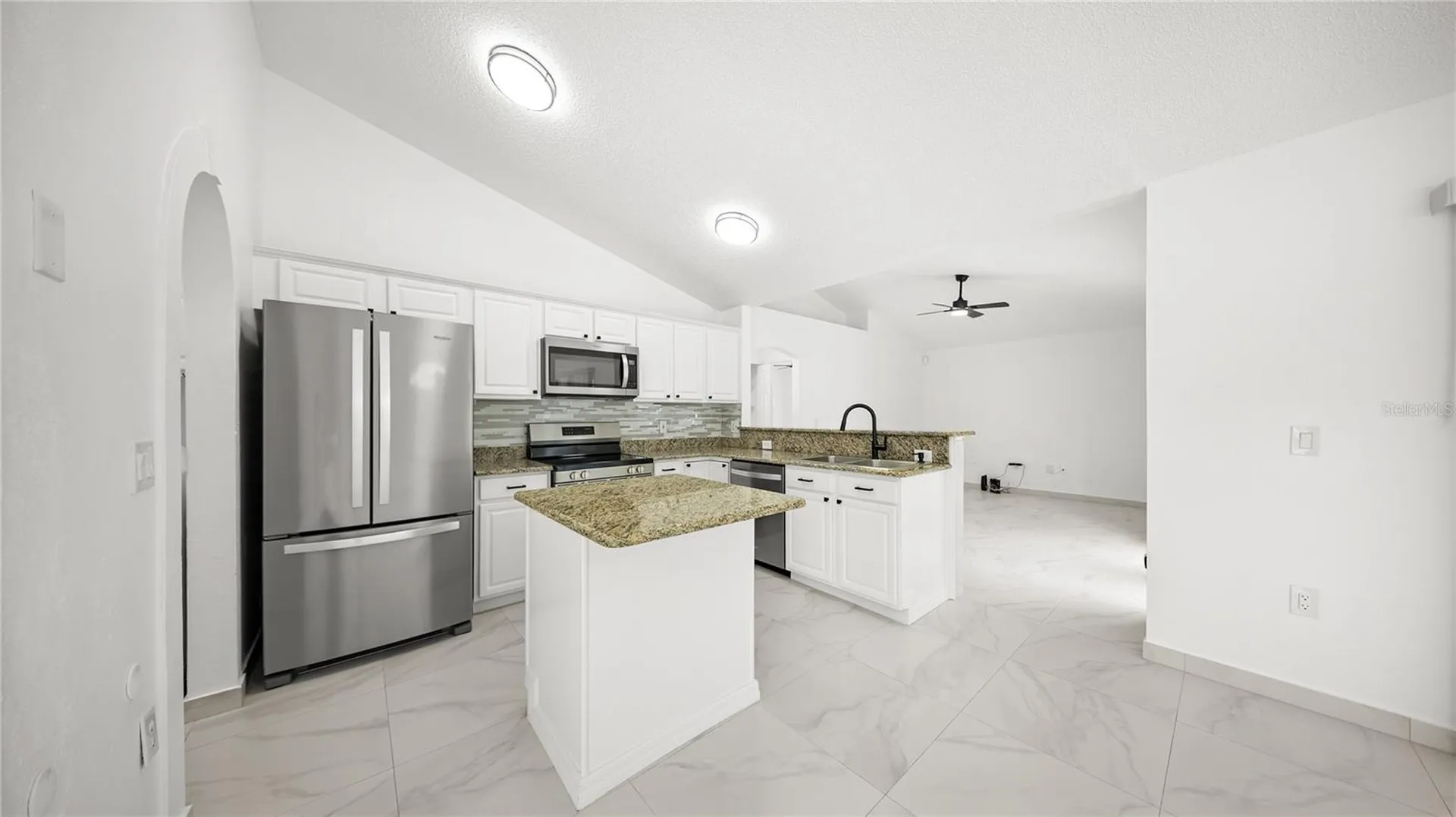 611 Jura Lane Kissimmee FL 34759