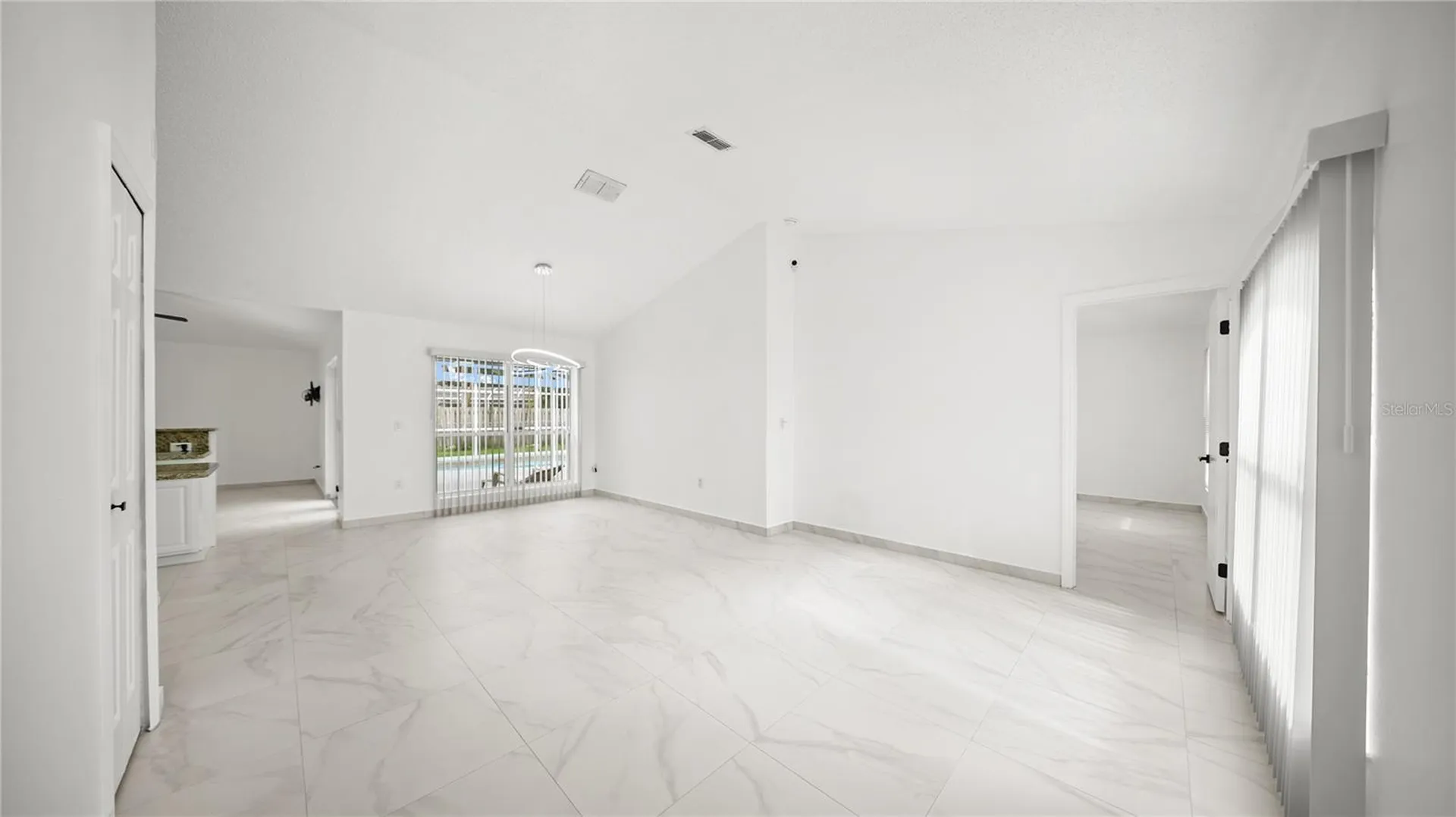 611 Jura Lane Kissimmee FL 34759