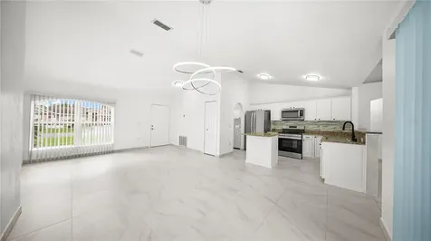 611 Jura Lane Kissimmee FL 34759